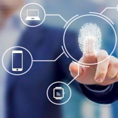 مدیریت آنلاین حضور و غیاب و گزارش مرخصی‌ها: نظارت دقیق و بهینه